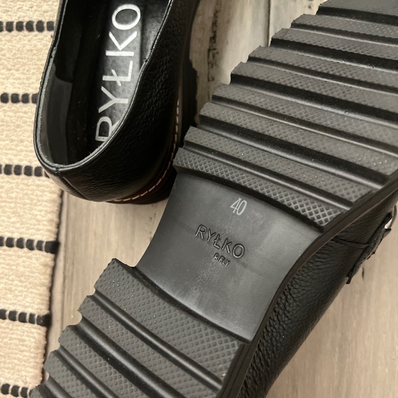 🖤 Genuine Leather Loafers - Picture 2 of 4